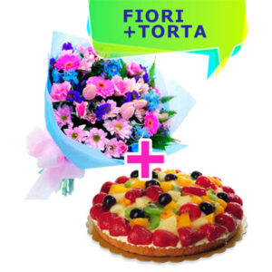 bouquet con fiori misti dai toni del rosa e azzurro e una crostata alla frutta
