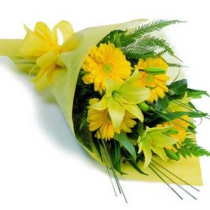 consegna a domicilio fascio con gerbere gialle e lilium online