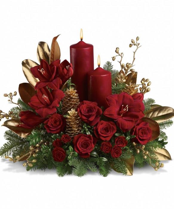 Centrotavola Natalizio con rose rosse e candele rosse