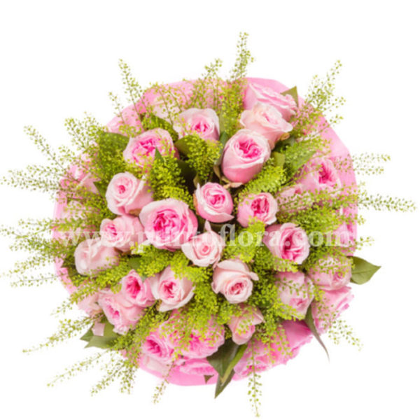 Bouquet con rose rosa e verde decorativo